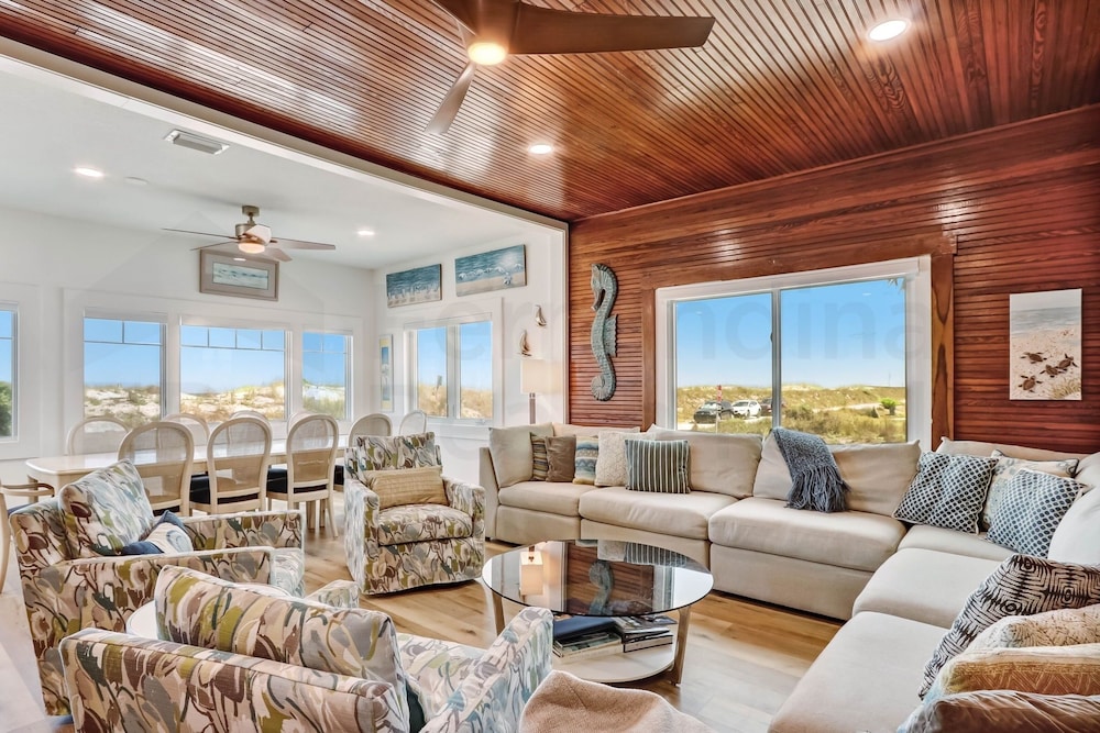 Dog Friendly Beachfront Condo, Direct Access to Beach by RedAwning view 2