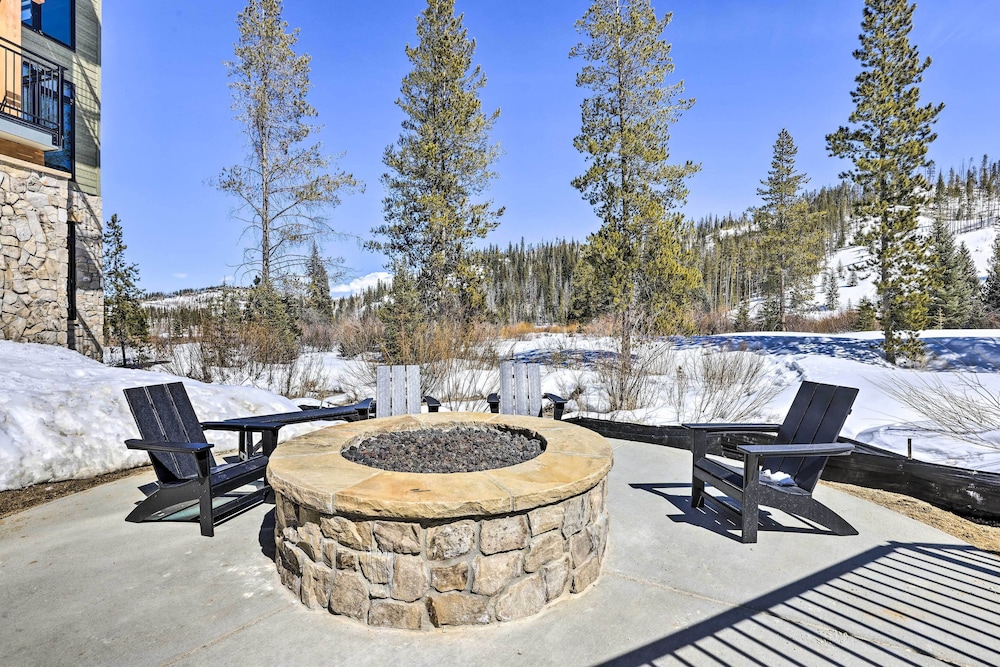 Mountain-view Condo in Downtown Winter Park!
