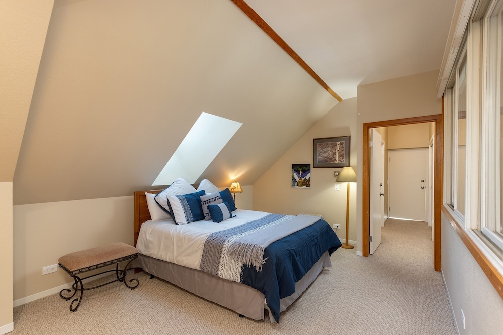 The Pines - Keystone Ski Resort CO Vacation Lodging