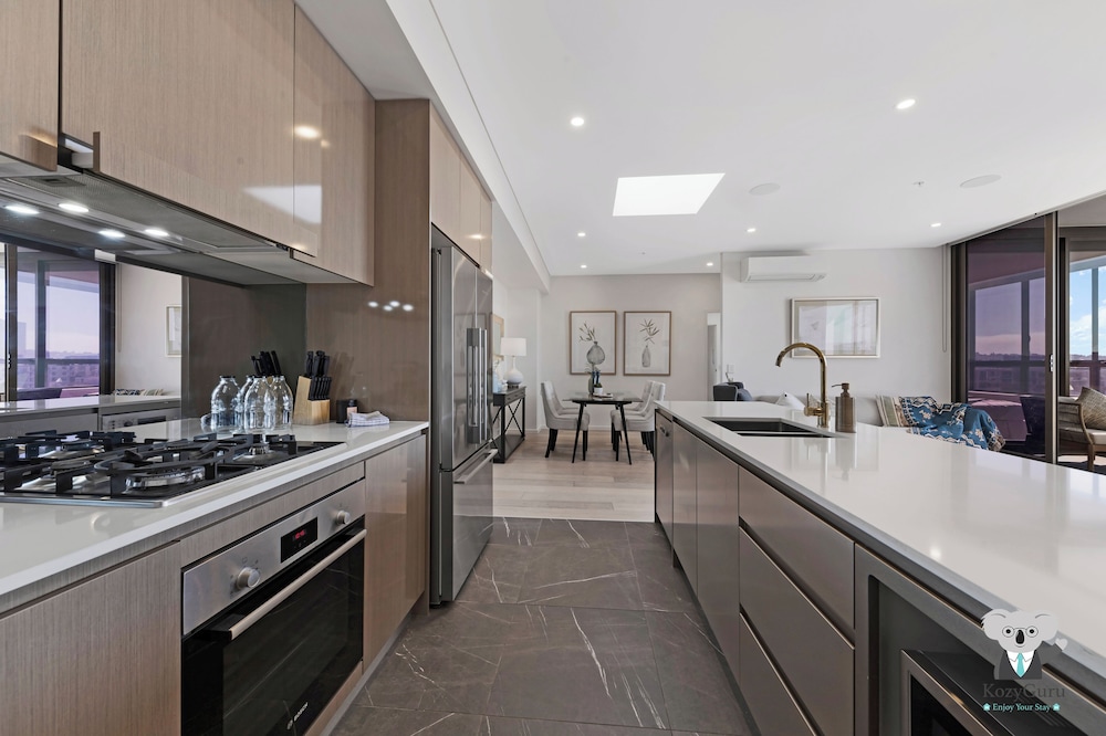 Kozyguru | Wentworth Point | 2B Apt+Free Parking
