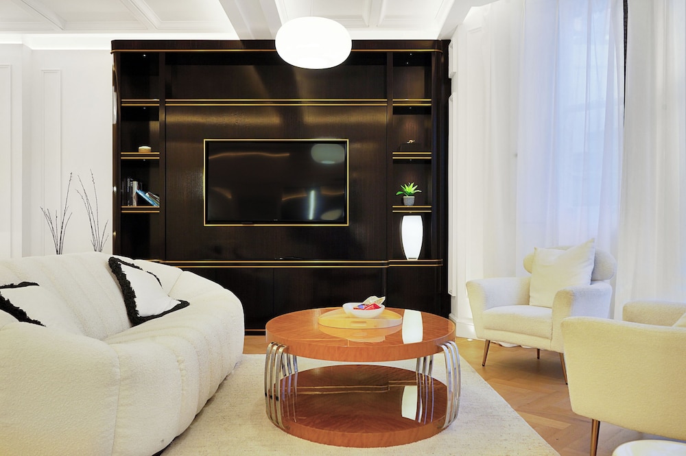 Ennismore Garden Flat