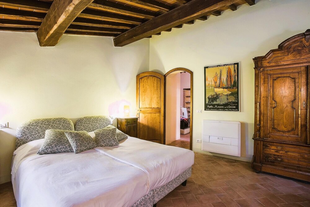 Luxury Sustainability and Eco Pool in Frangi Apt