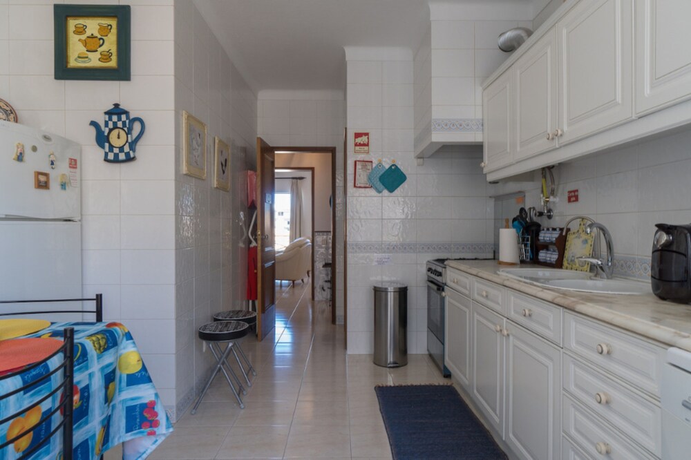 Akisol Lagos Sky V en Lagos — kitchen