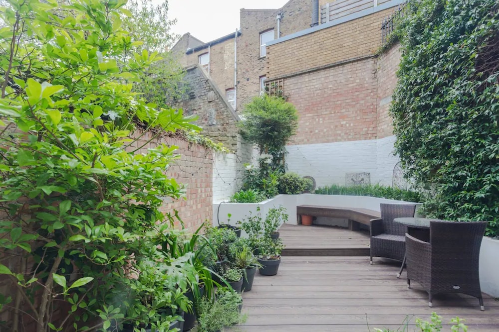 Stylish 3 Bedroom Home With Garden Near Kings Cross