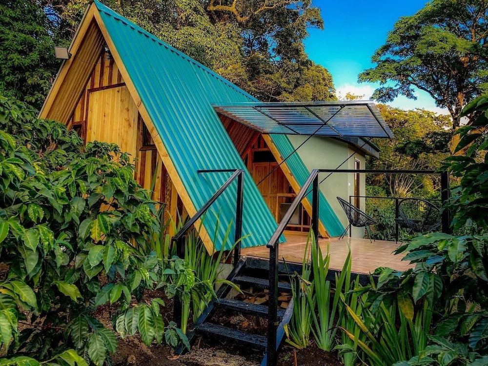 Tityra Lodge