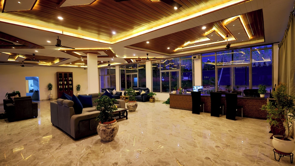 The Grand Retreat view 5