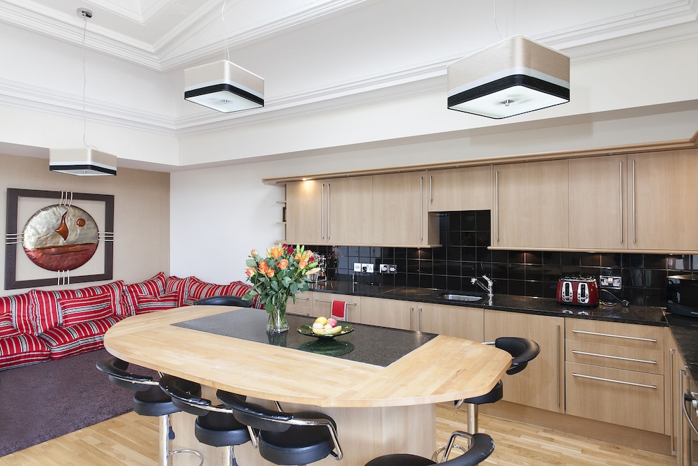 Burnets Apartments