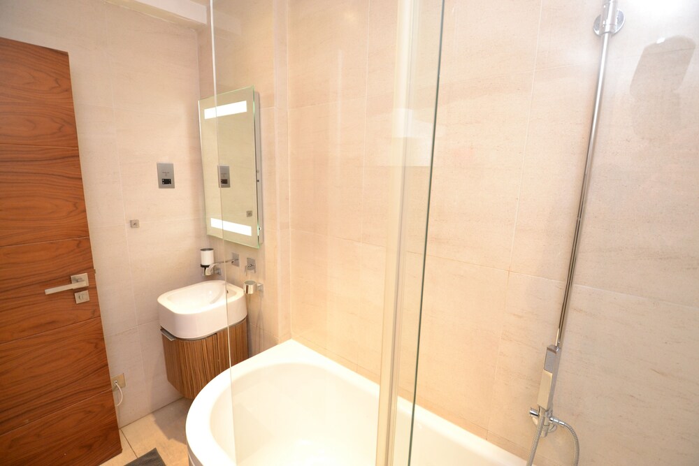 Luxury Hyde Park
