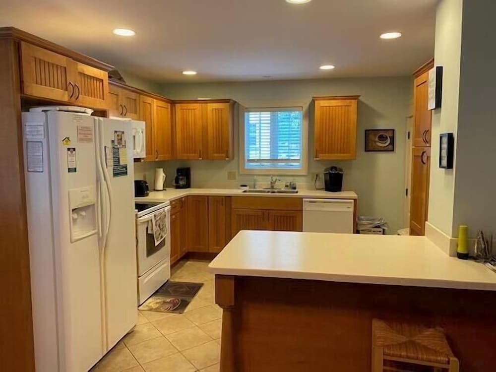 Delaware Avenue 32A