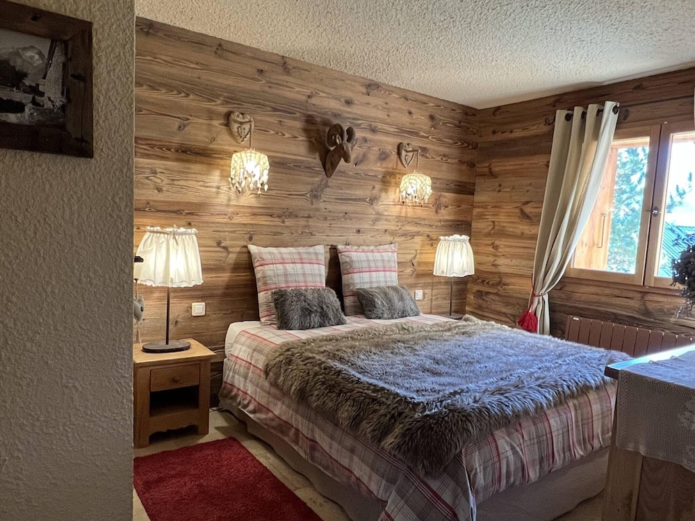 Chalet in Les Deux Alpes Near Ski Lift view 4
