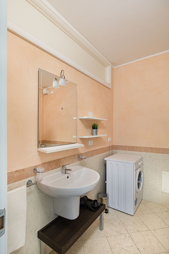 Residenza Miralago - 24 Clodia - Locazione BK