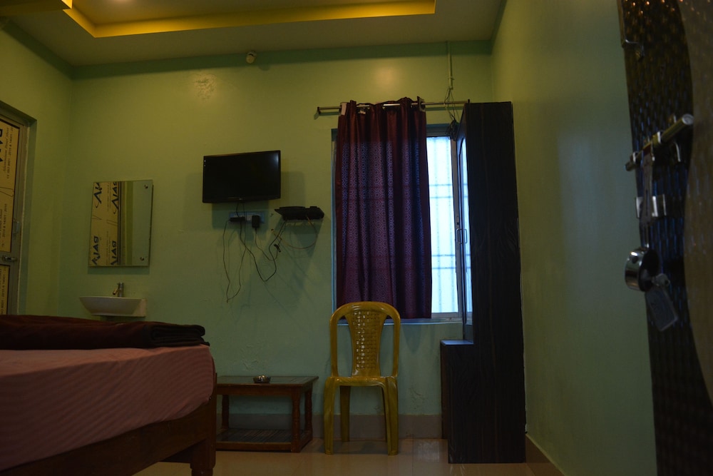 Hotel Mid Town Daringbadi