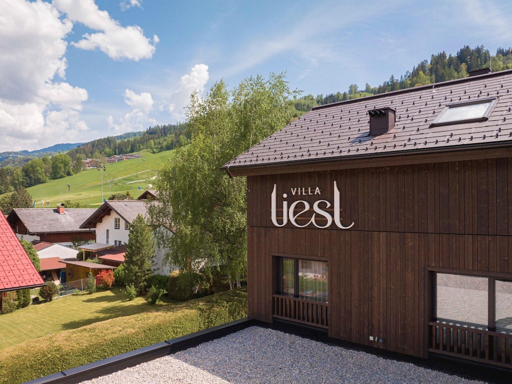 Premium Holiday Apartment With Sauna and Garden