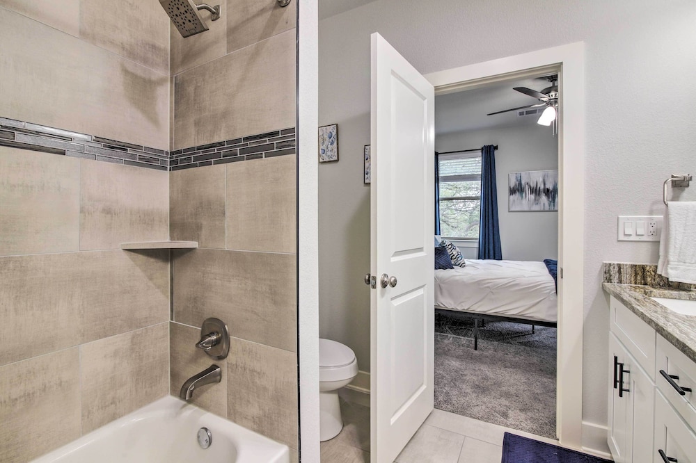 Lago Vista Townhome Near Lake Travis! - Property Image 32