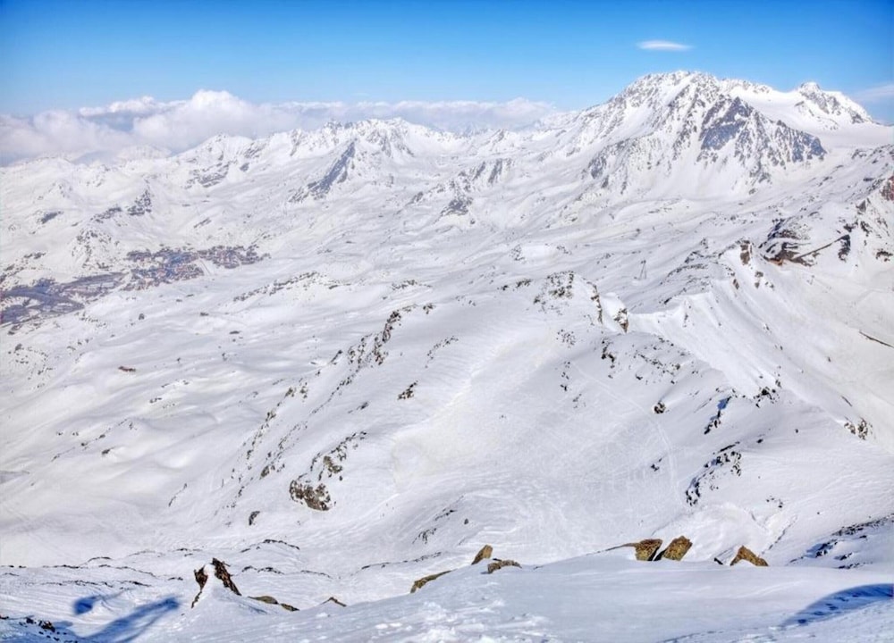Nice Apartment Near the Center of Val Thorens