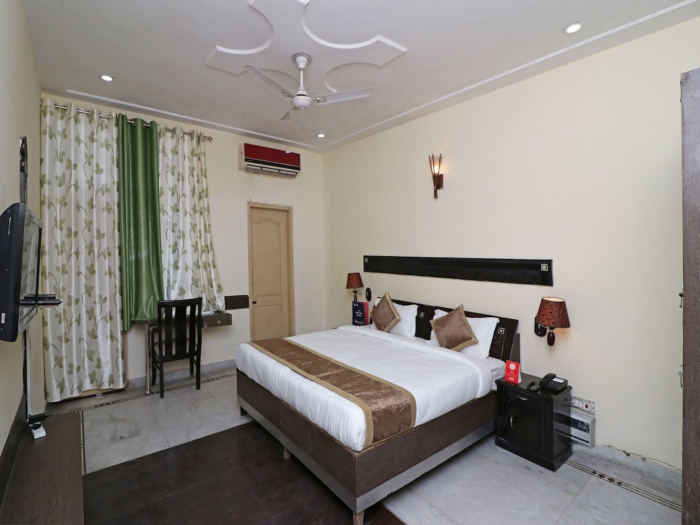 OYO 12968 Hotel The Domus