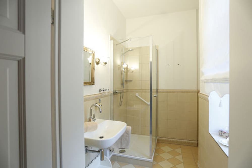 Villa Hierschel view 5