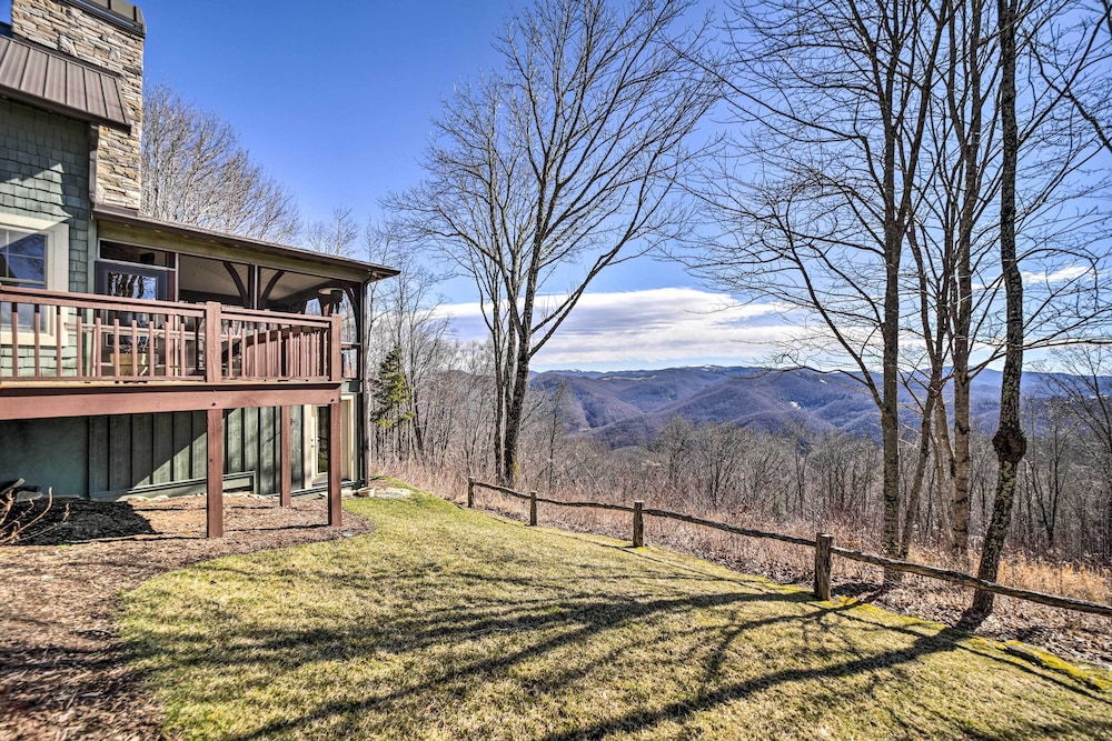 On 22 Acres: Cullowhee Craftsman Home w/ Mtn Views