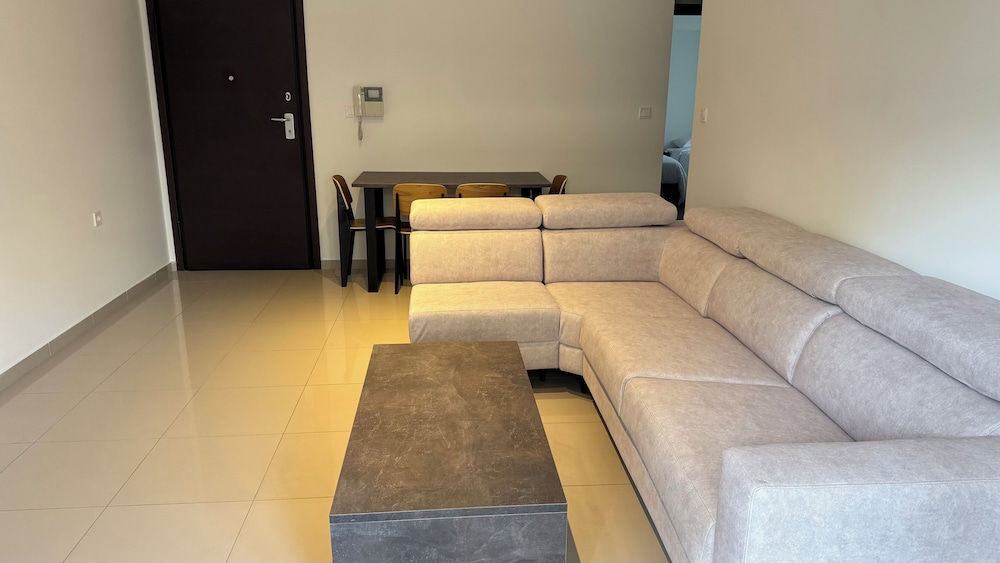 Icon Apartments