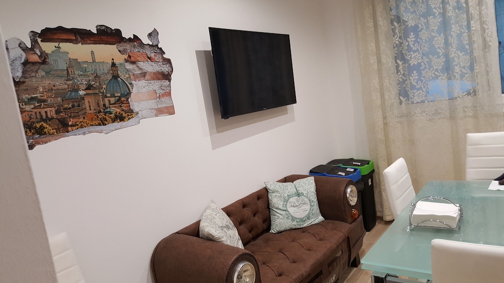 Pisky's Guest House