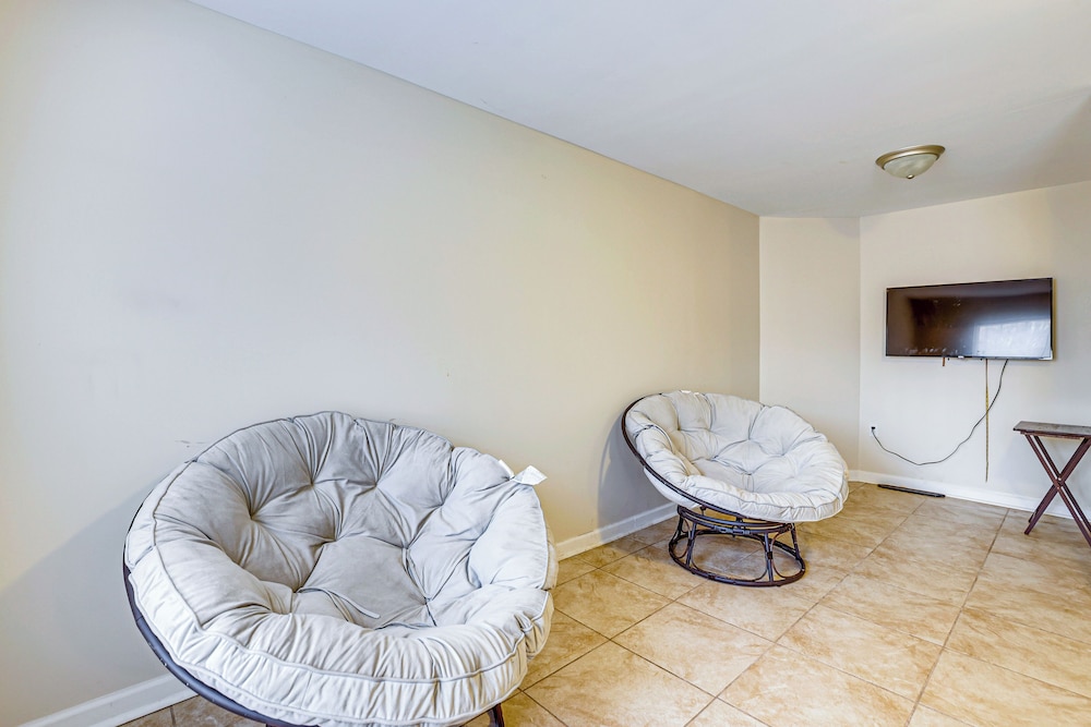 Wooded Trail On-site, Spacious Simpsonville Home