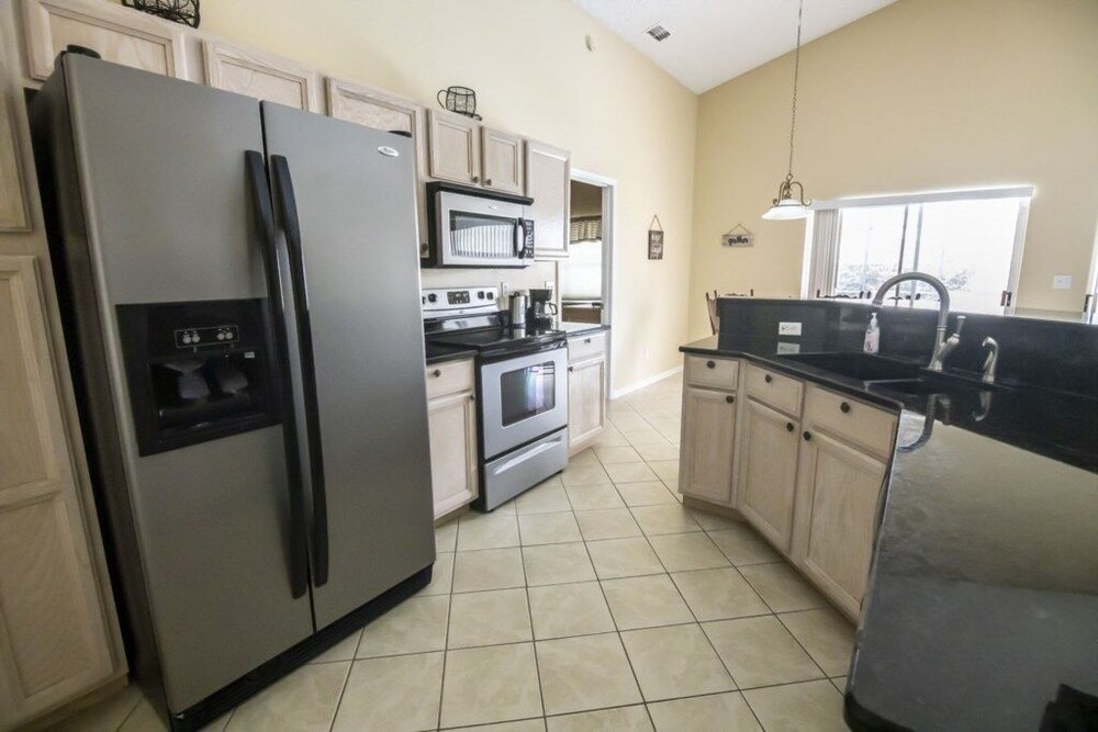 Southern Dunes Home! 3 Bedroom Home by RedAwning