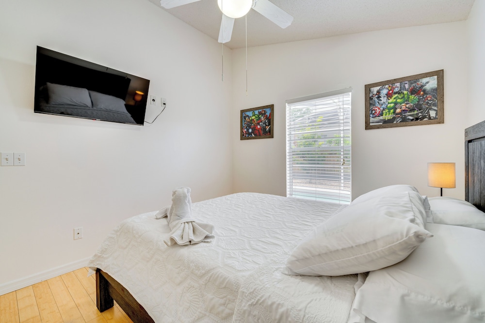 12 Mi to Disney: Family Home w/ Lanai in Davenport