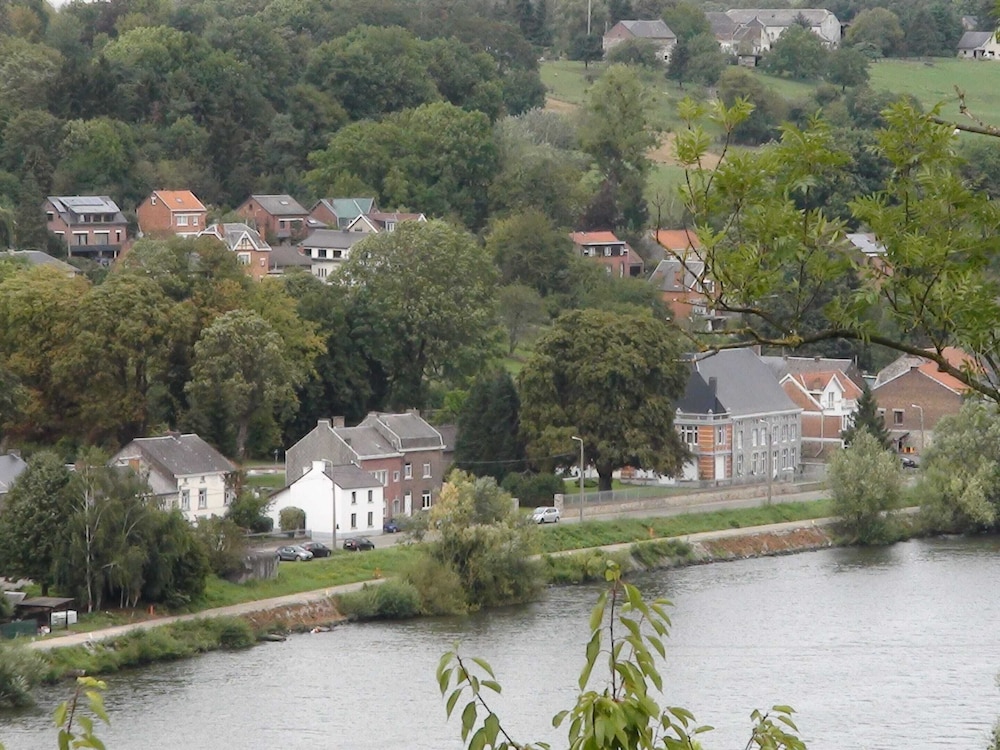 Photo 33