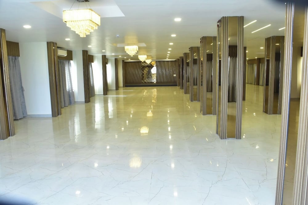 HOTEL SAFAL EXOTICA