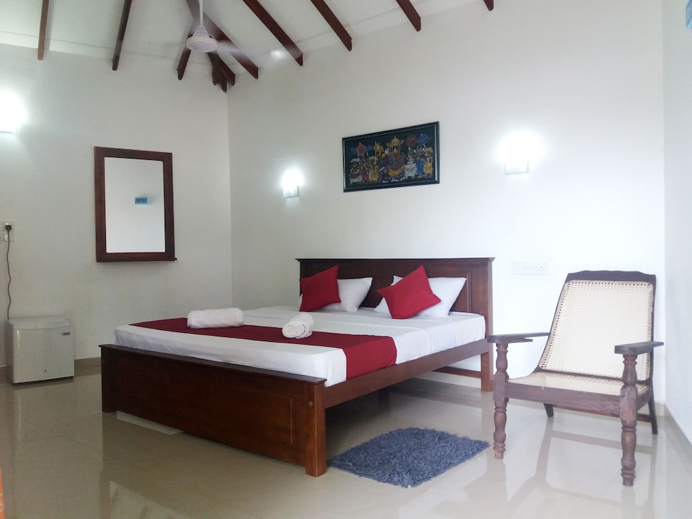 Lagoon Resort Goviyapana