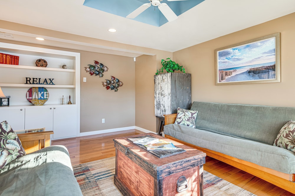 Lakefront Milton Home w/ Dock & Private Beach