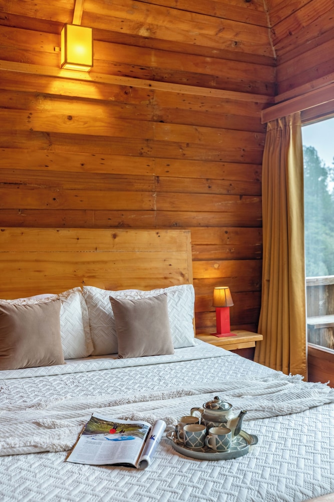 Alaya Stays Suro Woodcrest Chalet
