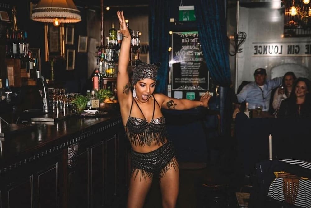 Gin Lounge Rooms