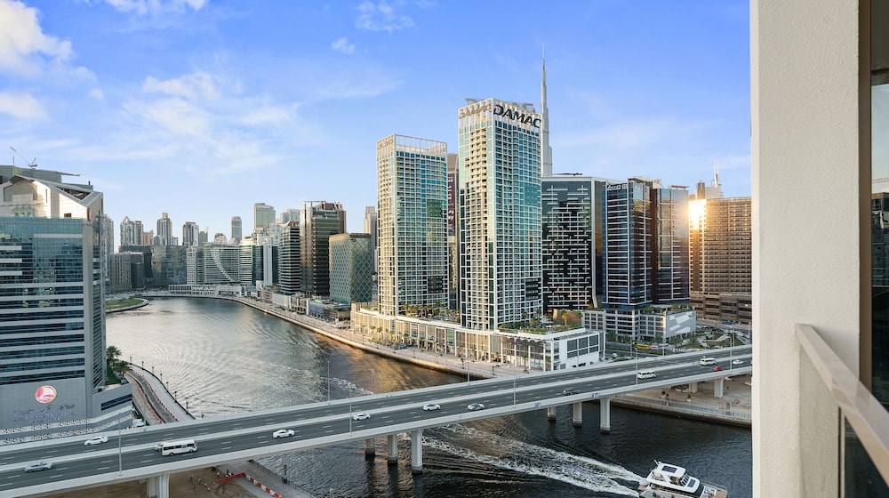 2BR w Canal & Burj View Near Dubai Mall