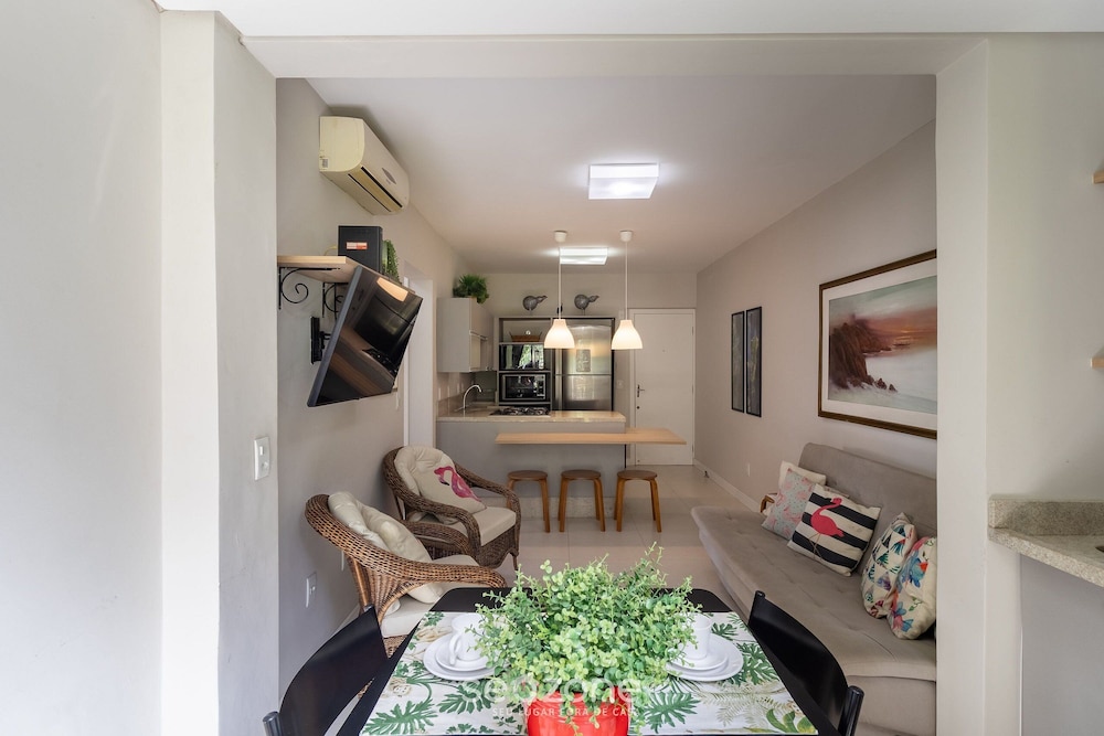 Sea View Apt 240m From the Beach in Jurere Ido207