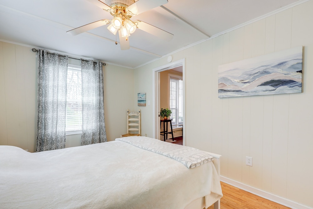 Walkable Home w/ Porch in Dtwn St Marys!