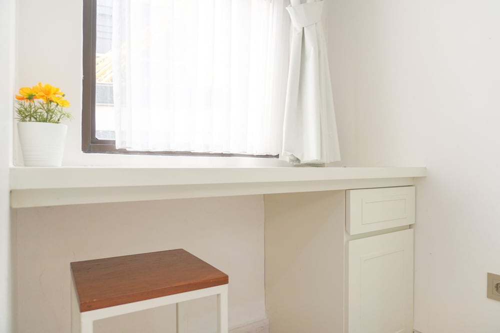 Nice And Simply Look Studio Transpark Cibubur Apartment, Depok - 13