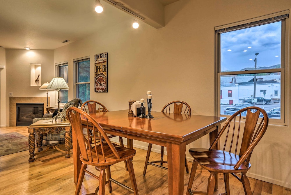Downtown Manitou Springs Home: Tranquil Creek View view 5