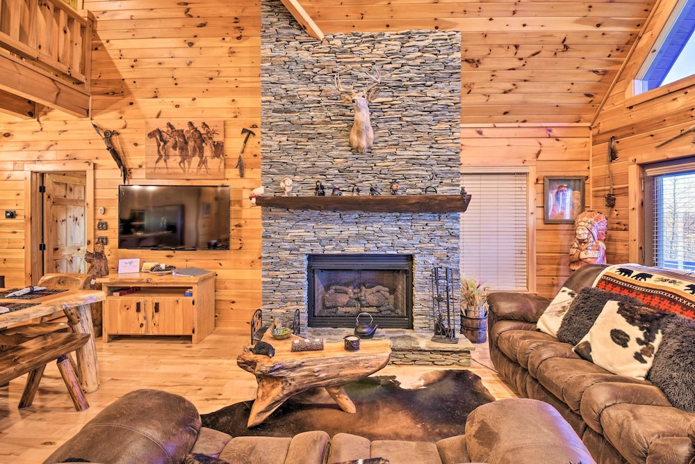 Outlaw Mountain Lodge: Fire Pit & Panoramic Views! view 5
