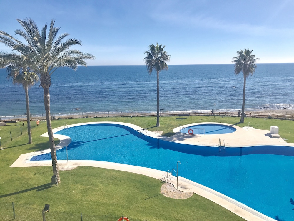 MI CAPRICHO C11 luxury apartment by the Sea