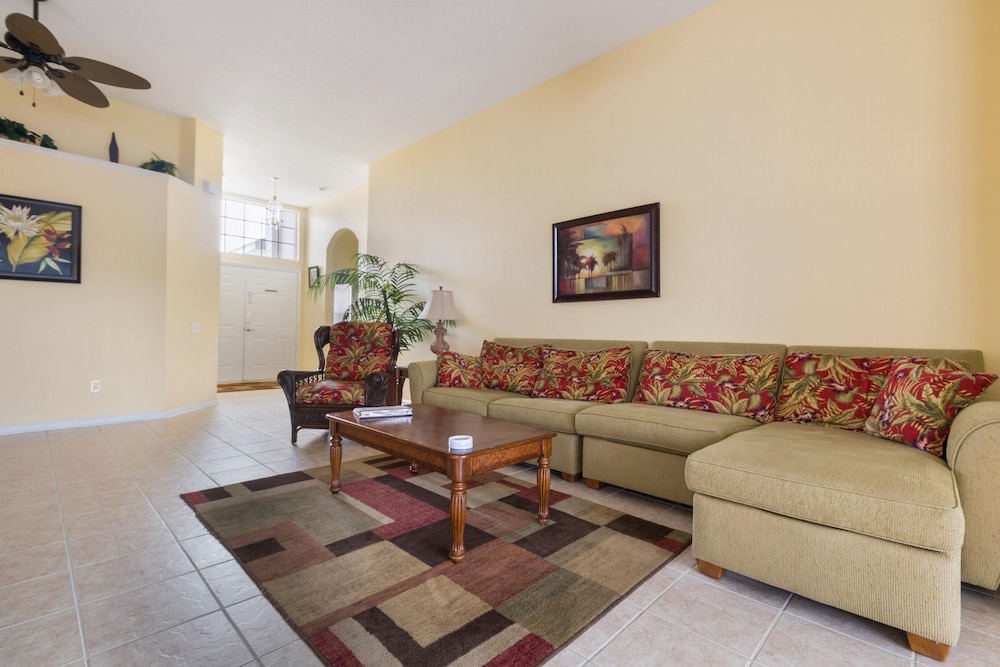 Aruba Palms Villa Near Disney Attractions
