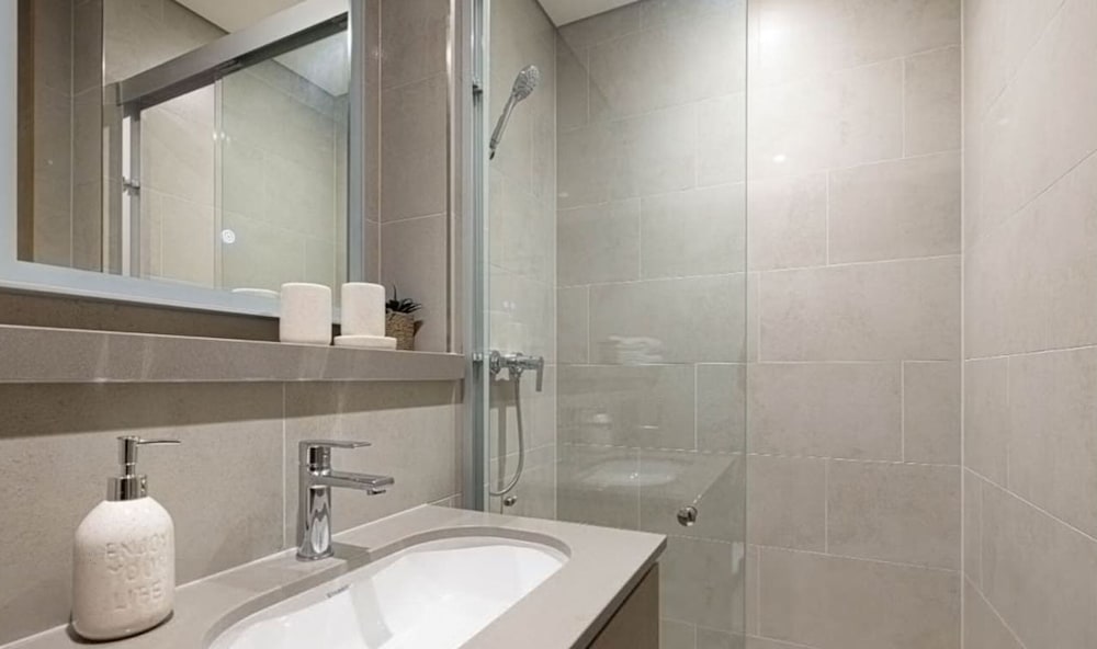 Manzil - Lux 1BR Near Downtown With Skyline Views
