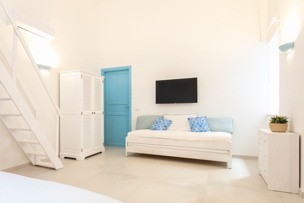 Darsena Sunset Apartment I by Wonderful Italy