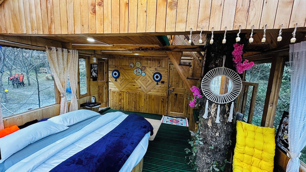 Bawli Treehouse