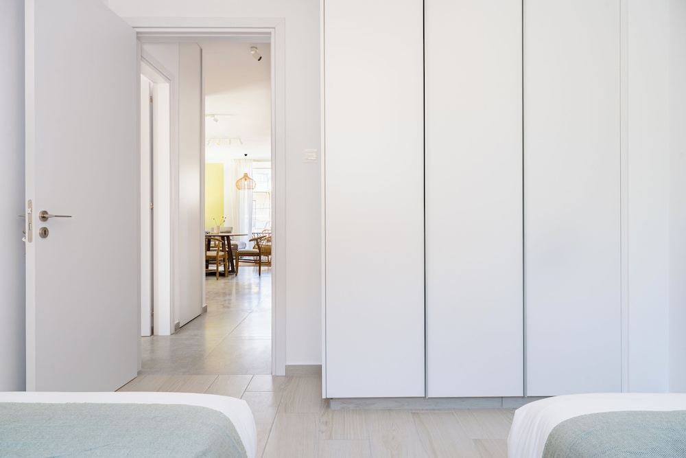 Solenne Stylish 2-BR Apt in Larnaca