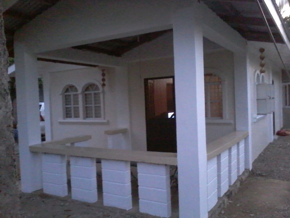 Czarina Transient House