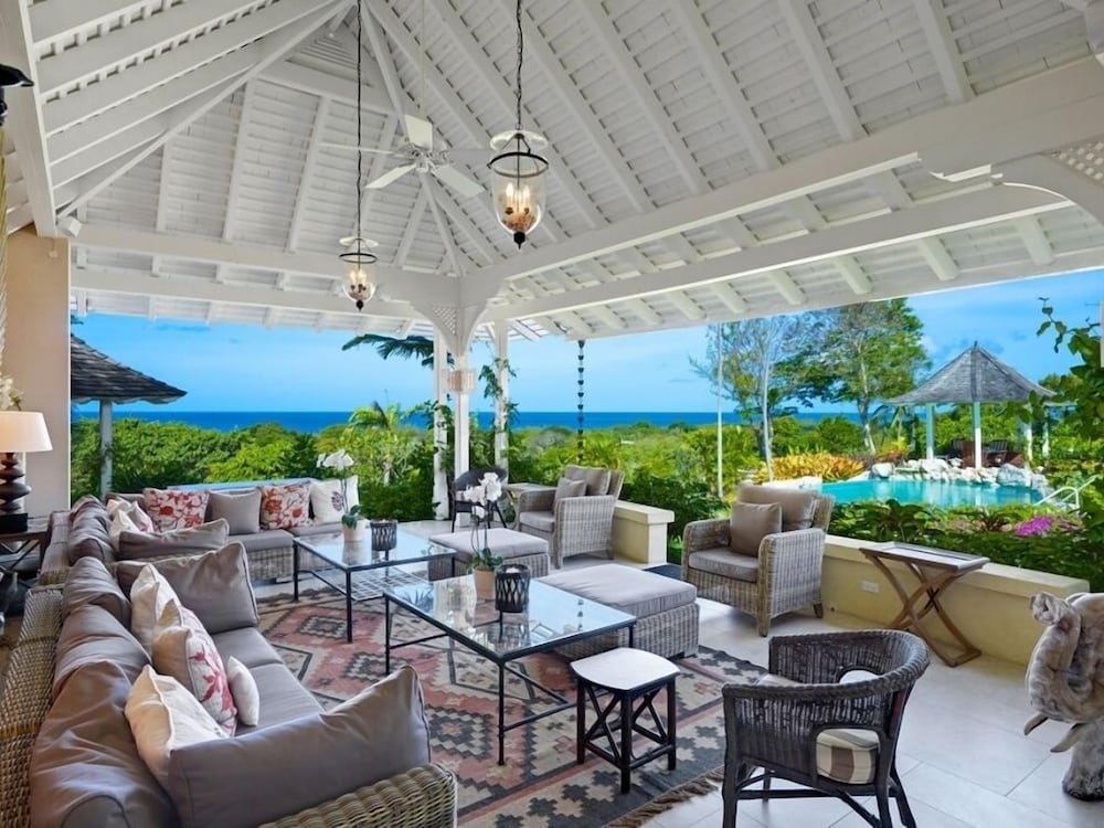 Villa Point of View