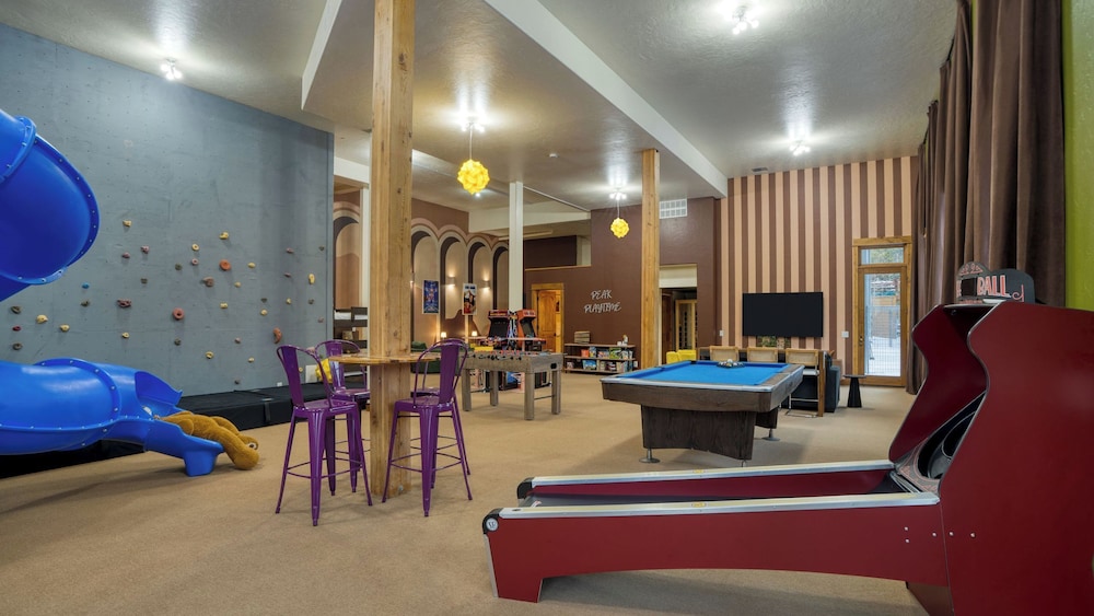 Skate Bowl, Hot Tub & Game Room Breckenridge Adventure Chalet by Avantstay