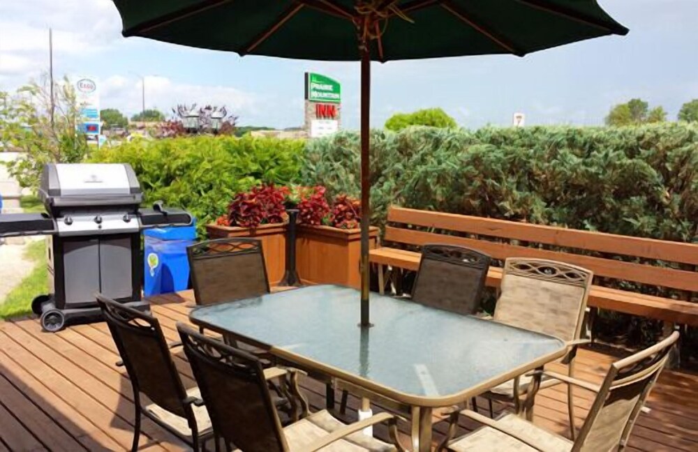Prairie Mountain Inn