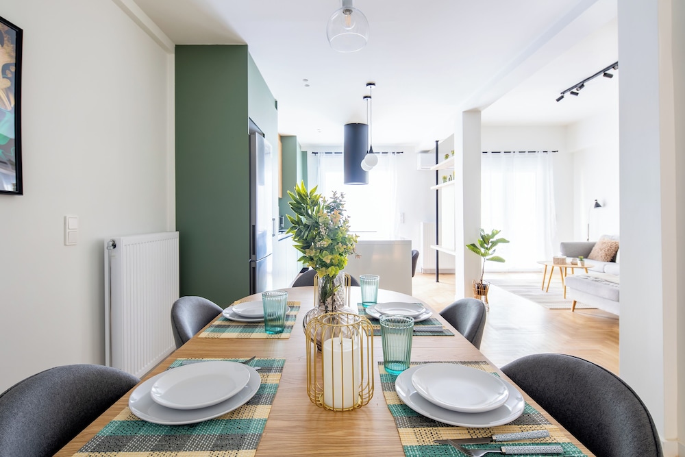 Mystique 2-Bedroom Apartment in Athens